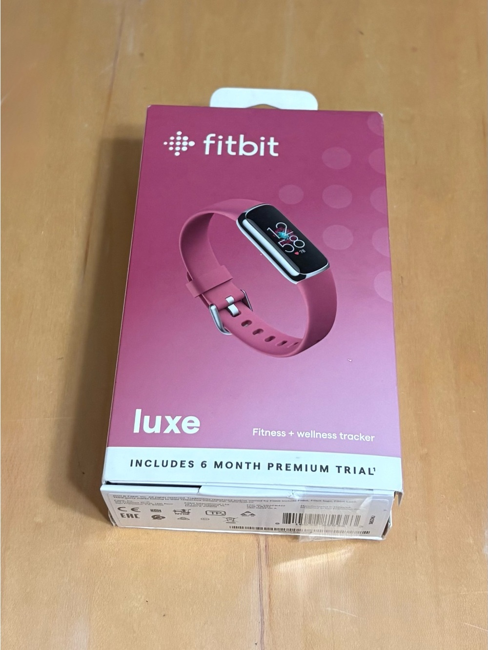 Fitbit Luxe Fitness & wellness tracker  in Rose Band NWT
